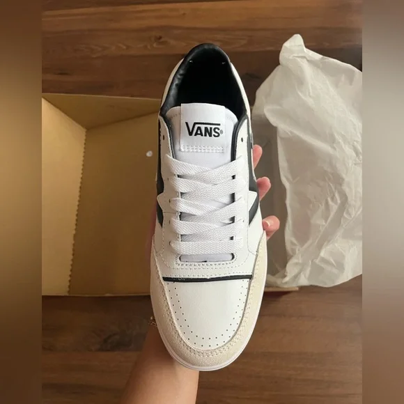 NWT Vans Lowland Cc Jump R Court True White/Black - Serio Collection - Picture 9 of 11